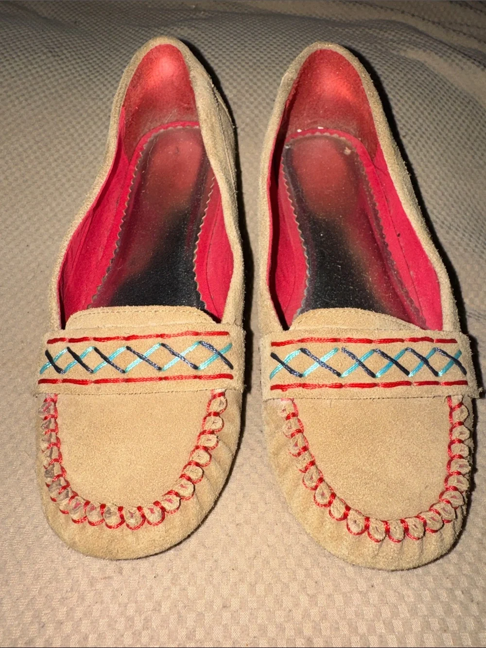 LandsEnd Tan Suede Moccasins Red Interior Multicolor Stitching Girls Size 4 Kids